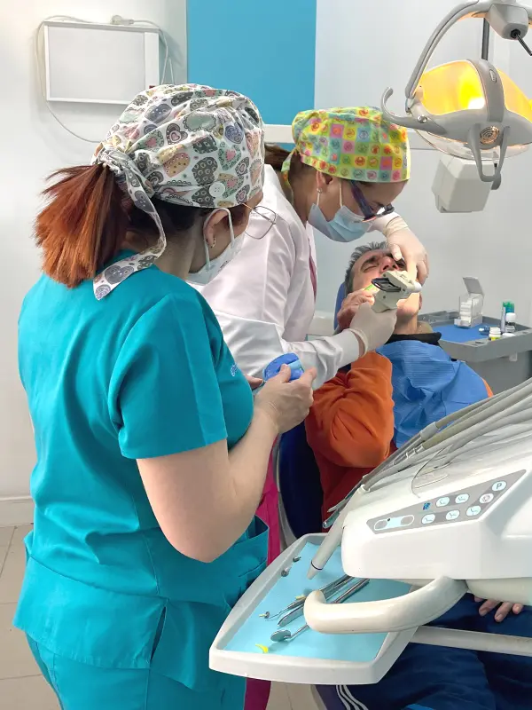 Clínica Dental A Tu Salud - Dentistas en Villaverde